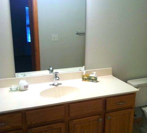 5th image of 2305A W Oak Park Pl