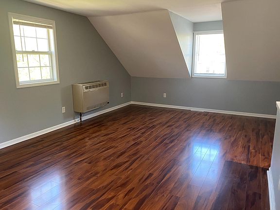 4th image of 5772 McKinley Pkwy