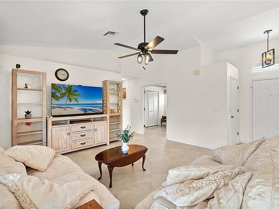 4th image of 11180 San Sebastian LN