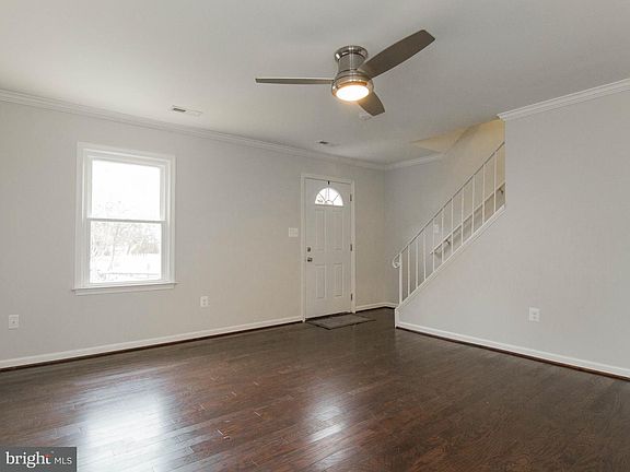3rd image of 2919 Williamsburg Ct