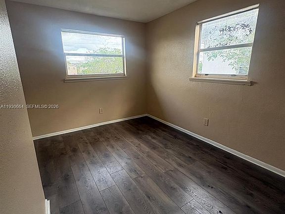 3rd image of 781 NW 22nd Rd