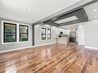9902 200th Street, Hollis, NY 11423