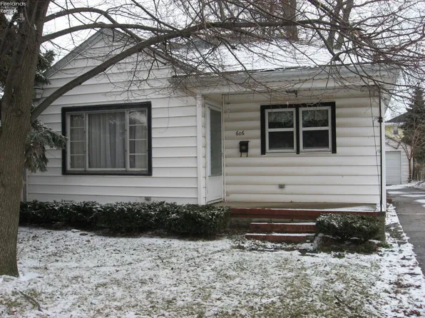 606 Fremont Rd, Port Clinton, OH 43452