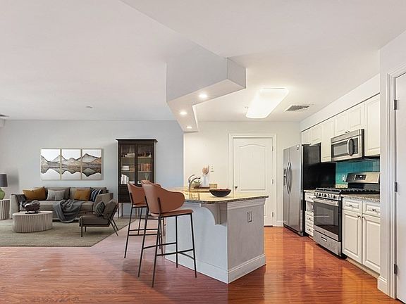 2nd image of 501 Commerce Dr Unit 4315