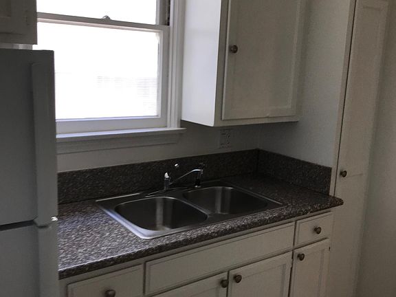 5th image of 2626 Montana Ave APT E