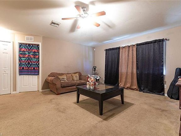 5th image of 1088 Jaguar Blvd