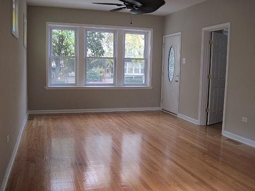 3rd image of 3543 S Elmwood Ave