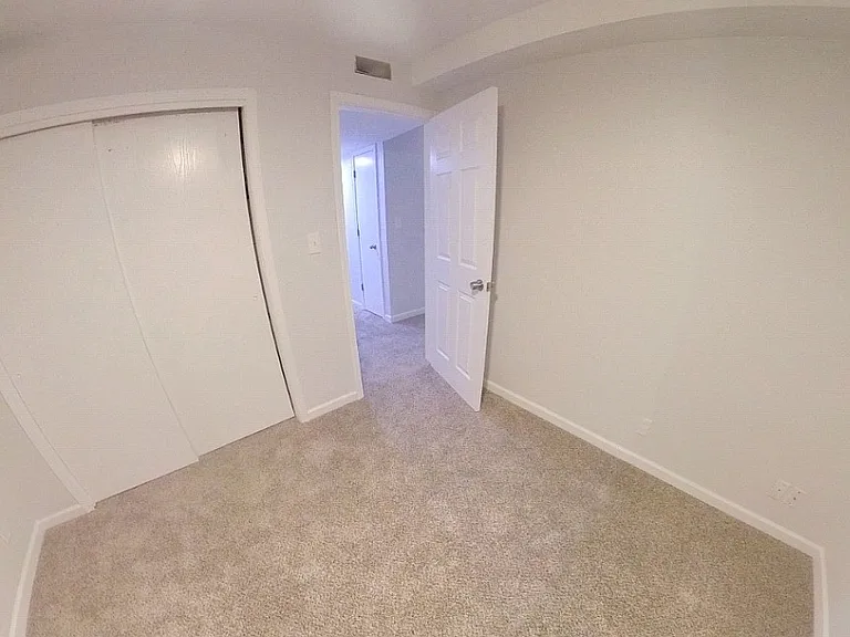 4915 Huntington Ave #1 — Photo 8