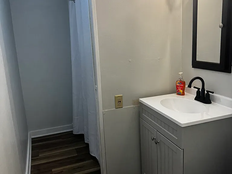 25 Cedar St #1 — Photo 11