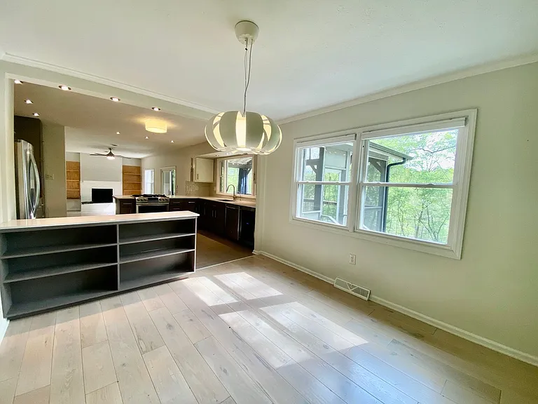 50 Ferncliff Dr — Photo 7