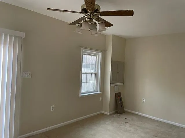 10045 Chestnut Wood Ln — Photo 10