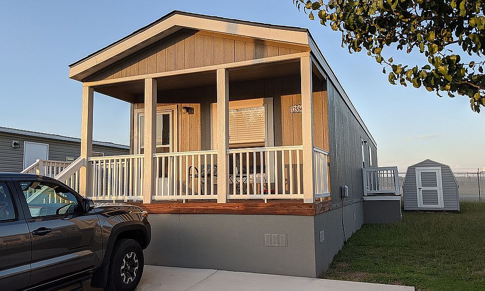 1st image of 12556 Claremont Cir #133