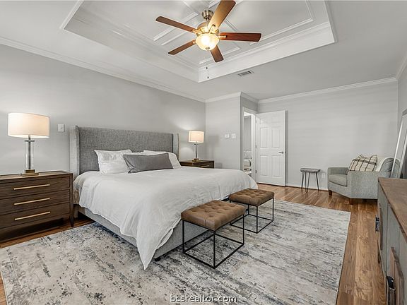 4th image of 801 Merion Ct
