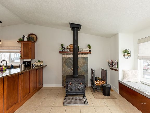 5th image of 2855 Jennings Way