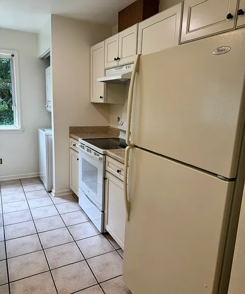 403 Berryfield Ln #D — Photo 4