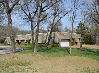 4900 Summit Dr, Edmond, OK 73034