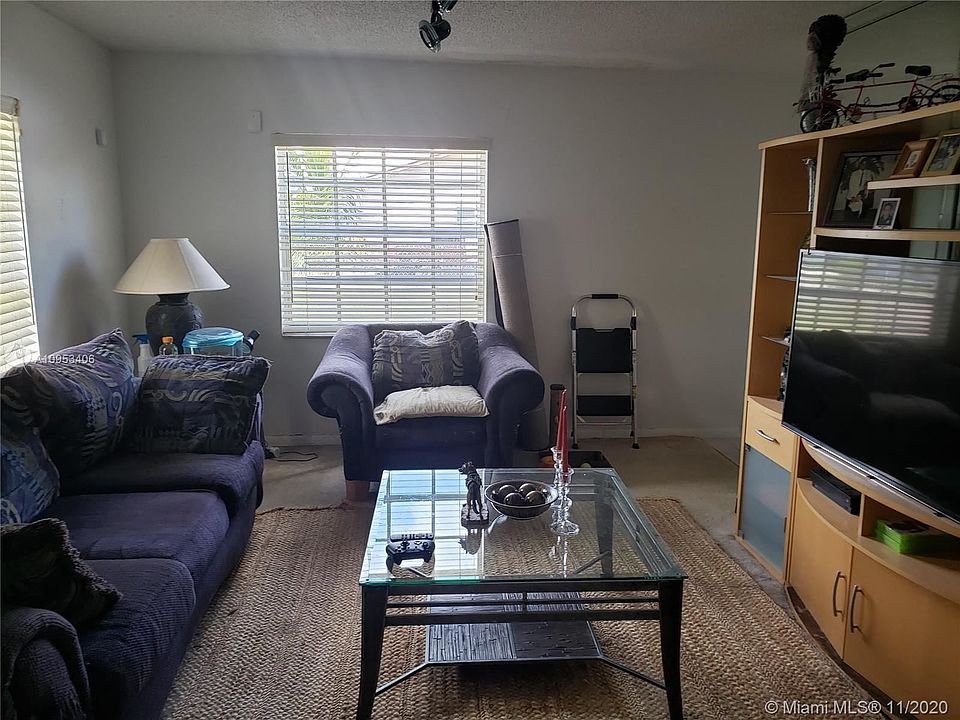 2nd image of 16971 SW 100th Pl