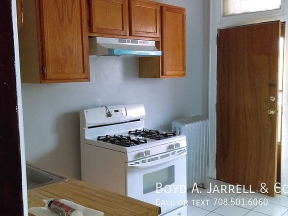 3rd image of 9546 S Prairie Ave #3-045-46F3