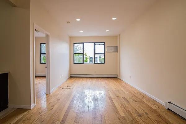 Rented by Isaac Silberstein, LREB | media 3