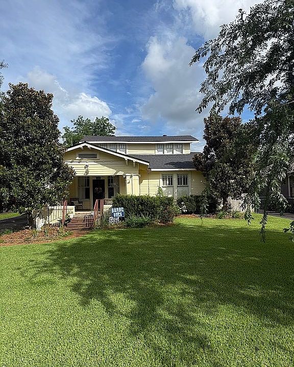 1st image of 109 Grove St