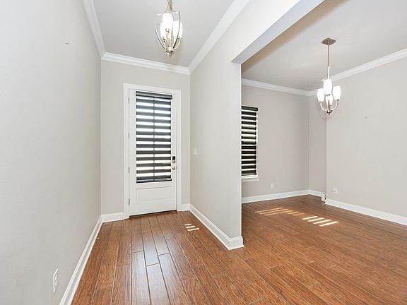 2nd image of 59620 Thomas Ross Dr
