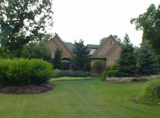 697 Elderberry Ct, Commerce Township, MI 48390