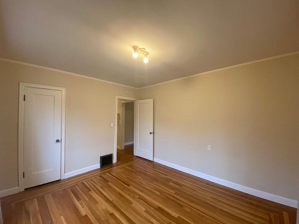 1st image of 329 Palo Alto Ave