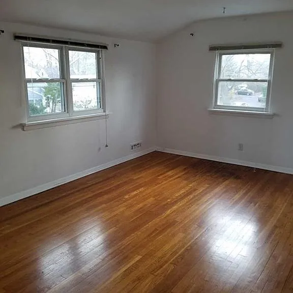 237 Bradley Ave — Photo 12
