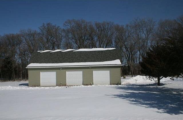 2nd image of 10048 48th Street