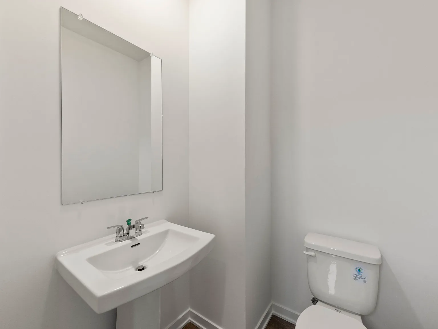 4 bed, 2.5 bath, 2051 sqft, $3,650 — Photo 3