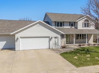 516 W Old Sleigh Ln, Appleton, WI 54915