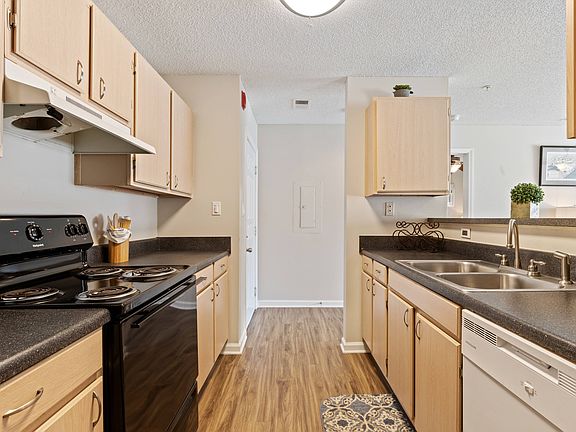 Spacious Kitchen