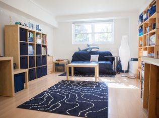 159 Saint Paul St APT 1A, Brookline, MA 02446