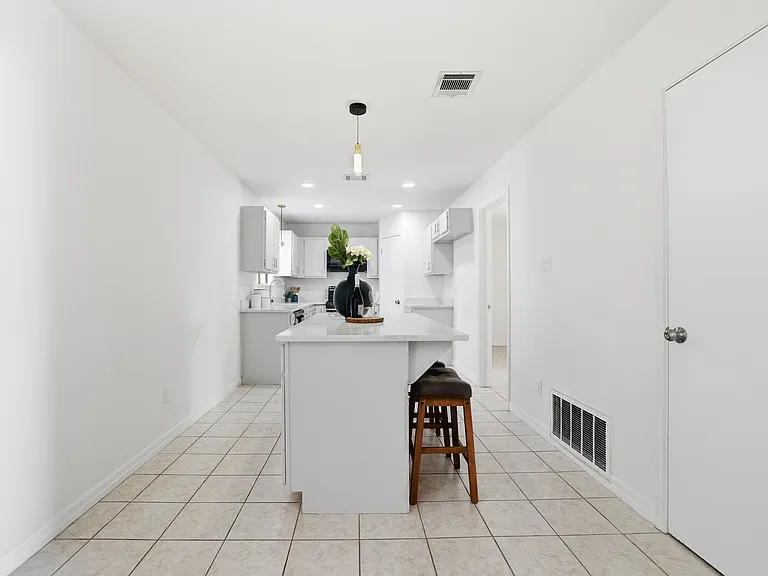 13004 Esplanade St — Photo 19