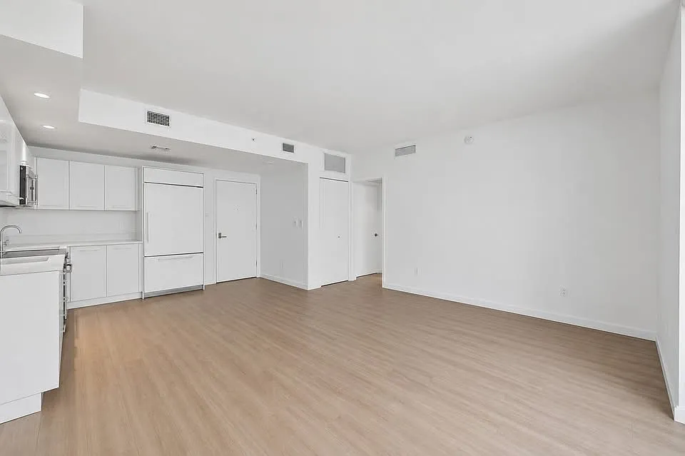1 bed, 609 sqft, $3,200 — Photo 4