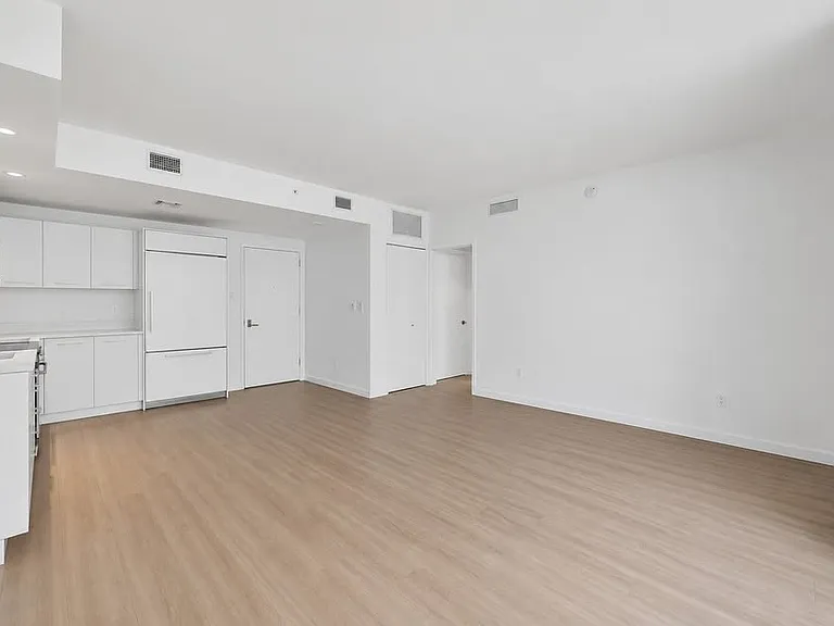 55 SW 9th St #1700 — Photo 4