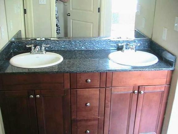 5th image of 5209 Evans Ave #1