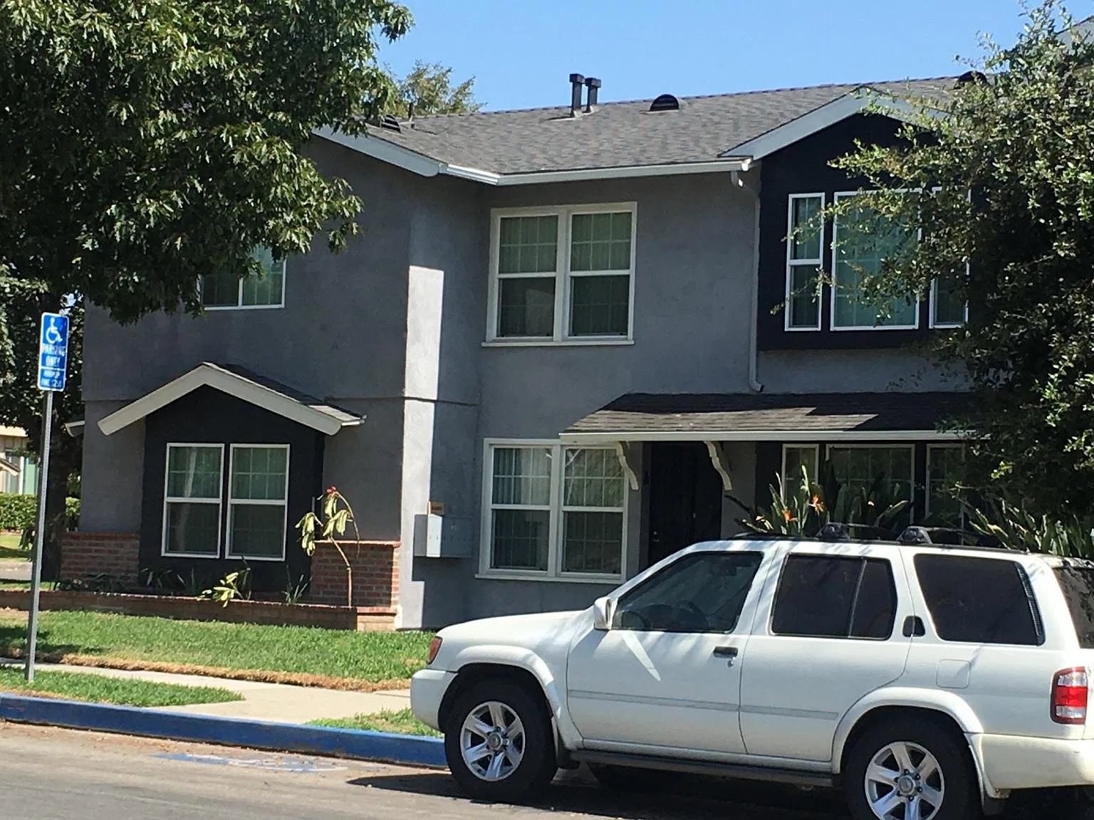 13802 Christine Dr — Photo 2