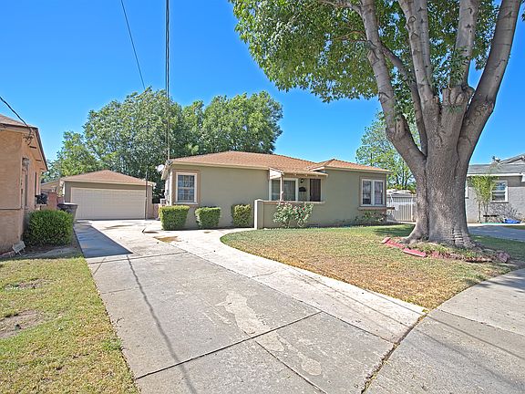 3rd image of 1633 N Gordon Ct