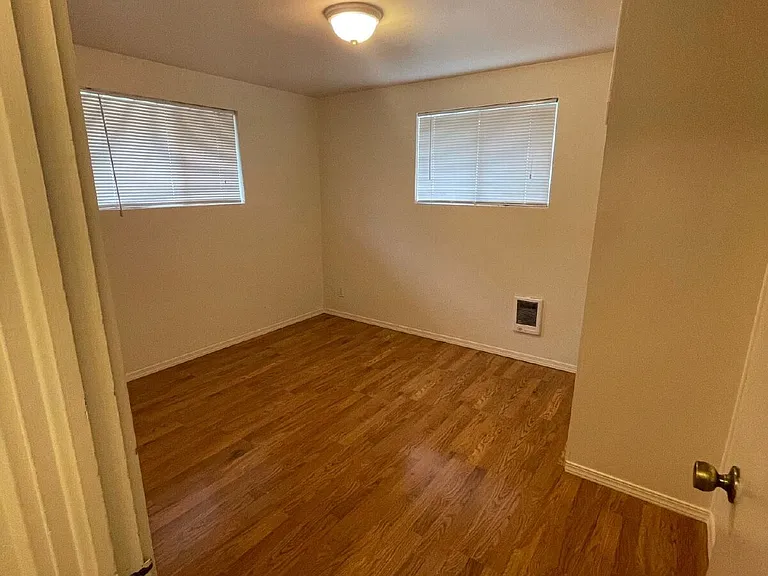 1911 Kincaid St #4 — Photo 7