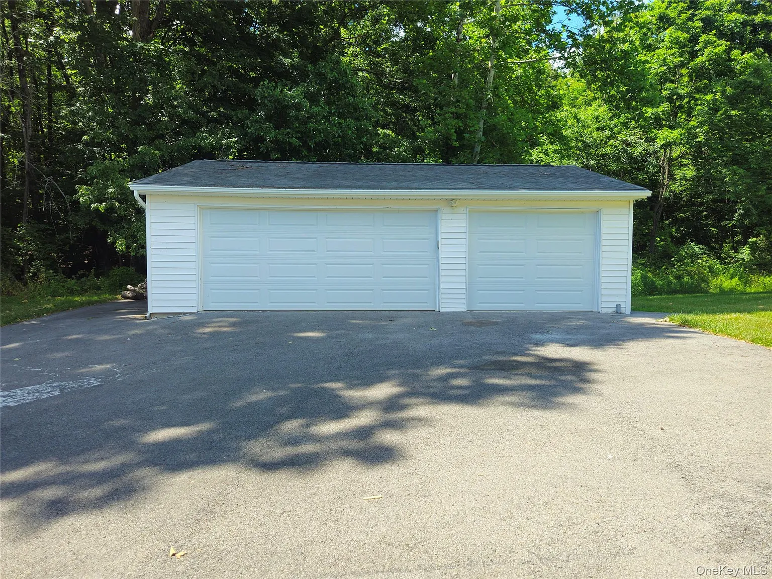 4 bed, 2.5 bath, 2620 sqft, $3,800 — Photo 4