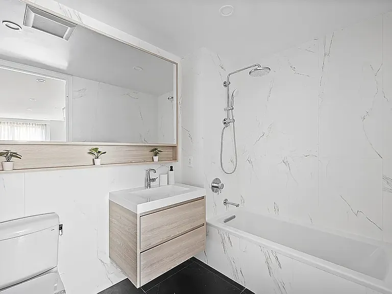 40-22 61st St #7B — Photo 4