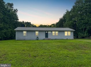 127 Fairfax Dr, Colonial Beach, VA 22443