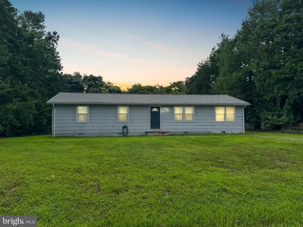 127 Fairfax Dr, Colonial Beach, VA 22443