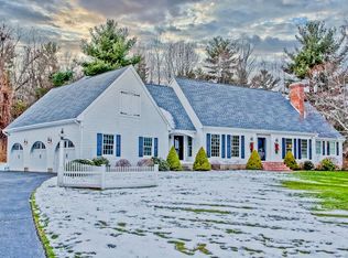 32 Old Farm Rd, East Longmeadow, MA 01028