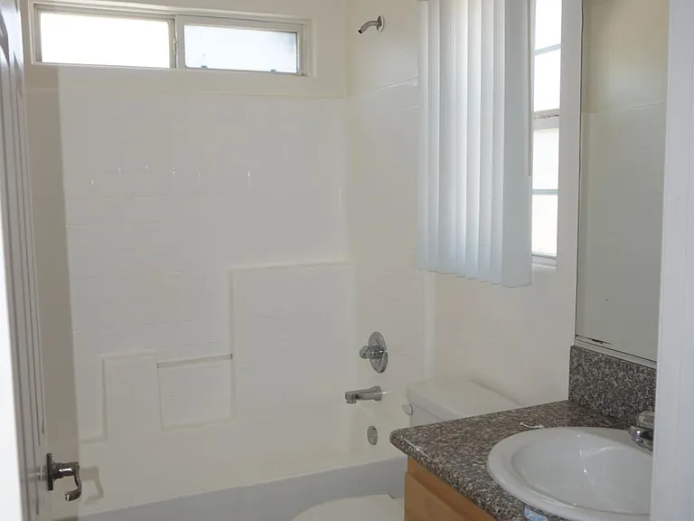 1525 N Palm Ave #11 — Photo 13