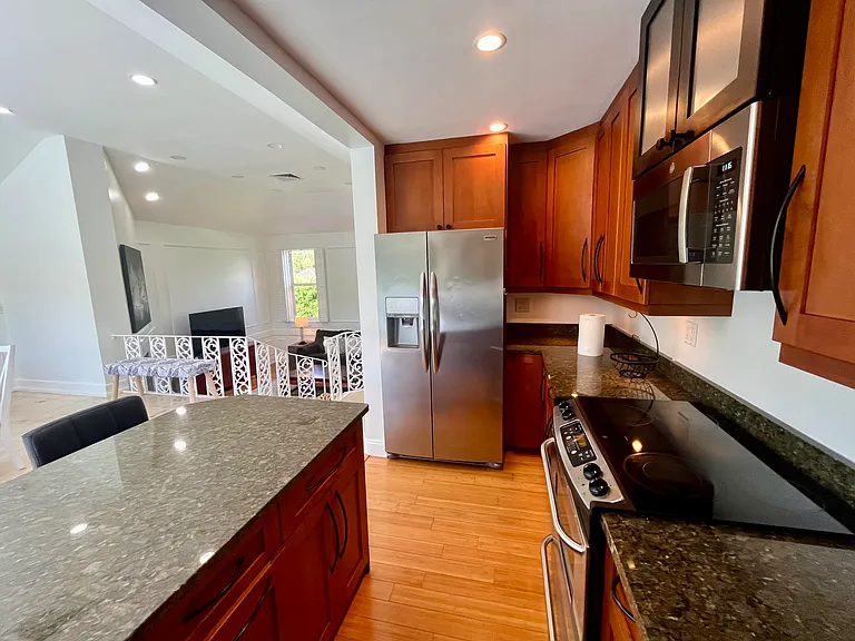 115 Dolphin Rd — Photo 26