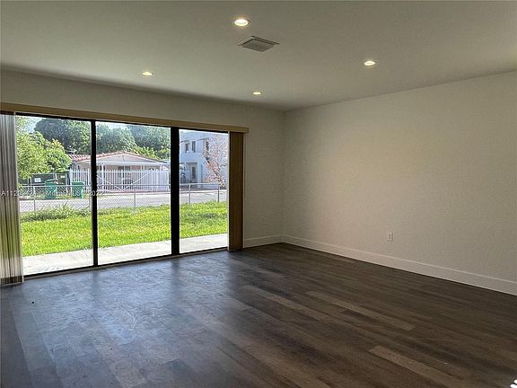 5th image of 1061 NW 31st St #1