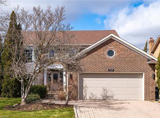 1225 Old Post Dr, Oakville, ON L6M1A5