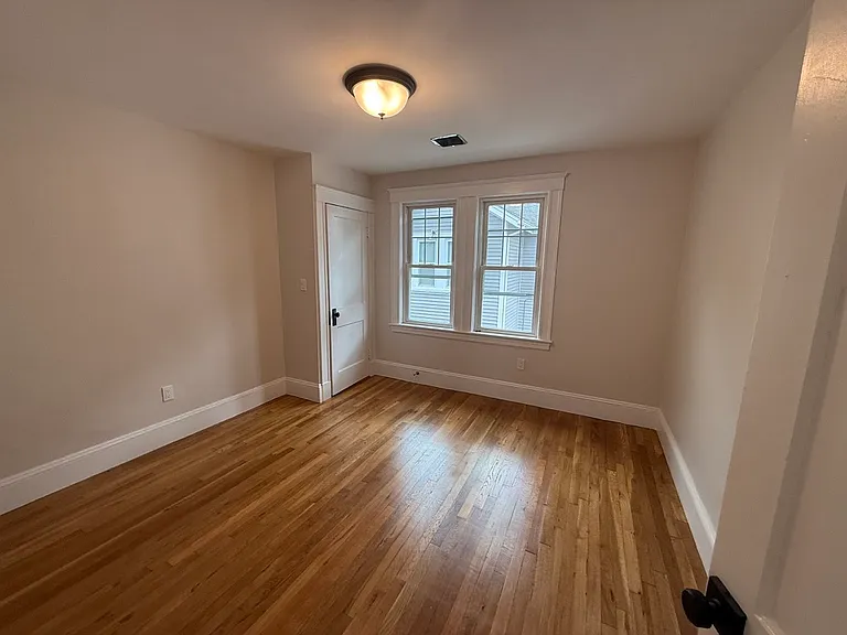 67 Walnut St #2 — Photo 8